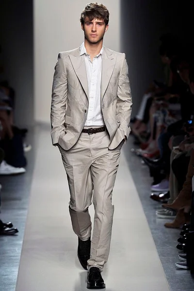 Look 5